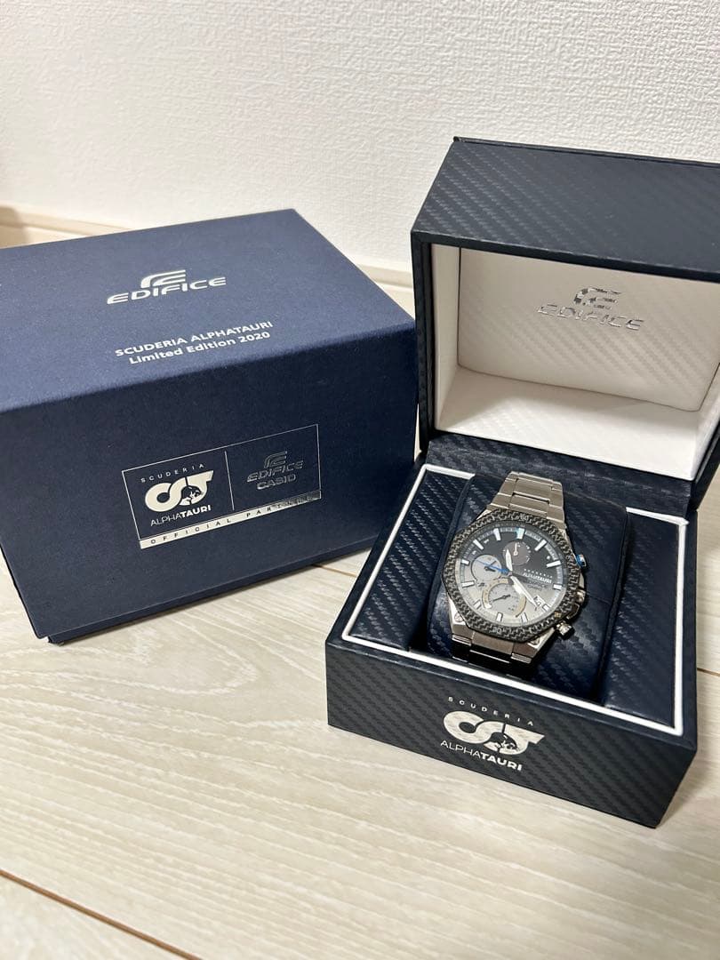 EDIFICE EQB-1100AT-2AJR アルファタウリ　F1 時計