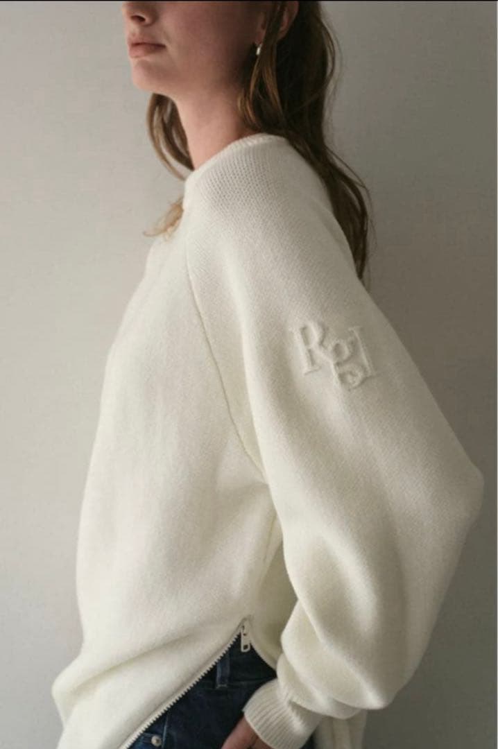 サイドファスナーエンボスニット　オフホワイトM サイドファスナーエンボスニット｜SIDE ZIPPER EMBOSSED KNITの通販