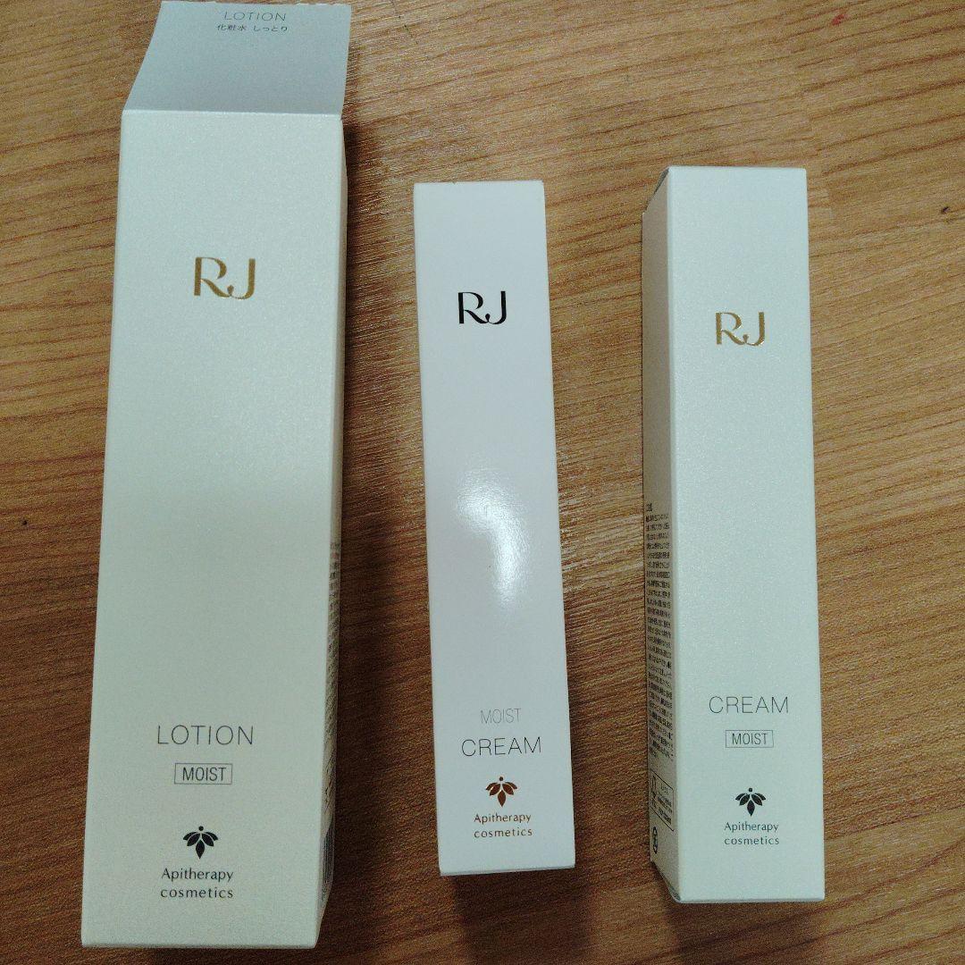 RJローション S c しっとり 120mL 山田養蜂場 RJローション S しっとり(乾性肌) 化粧水 120mL ローション