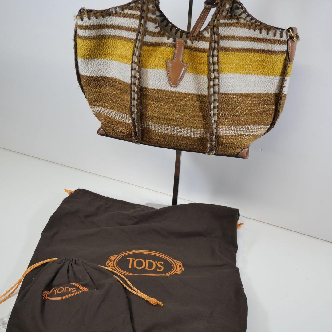 Tタイムレスハンドバッグ　人気 定番人気シリーズ「トッズ T タイムレスショッピングバッグ」に新色が