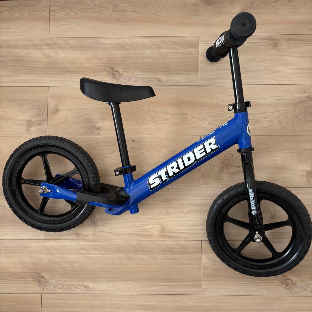 STRIDER バランスバイク 青　スポーツ