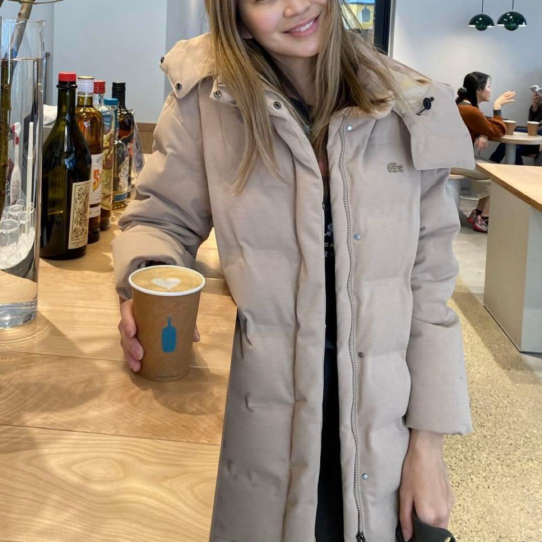 LACOSTE ベージュ ダウンジャケット