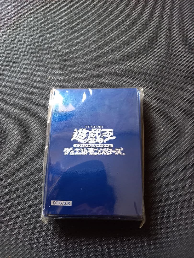 遊戯王　初期ロゴ　公式スリーブ　青　未使用　50枚 2026年最新】遊戯王 初期ロゴ 青の人気アイテム - メルカリ