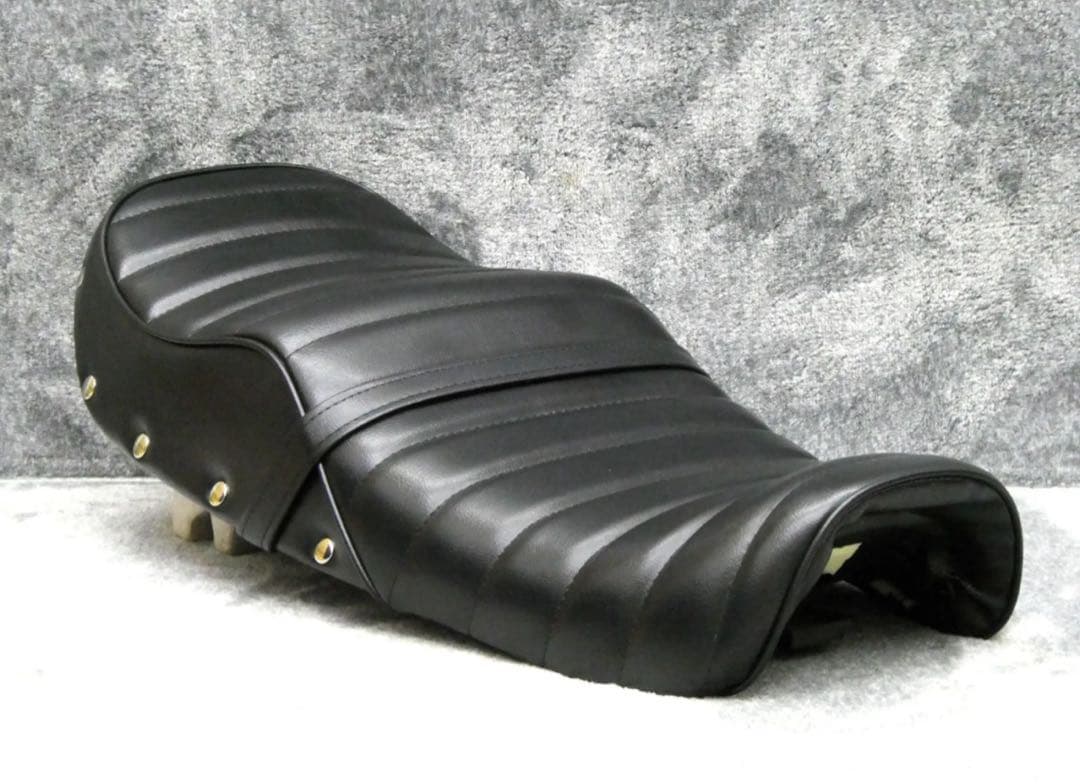 ジェイド250 鋲打ちタックロールシート