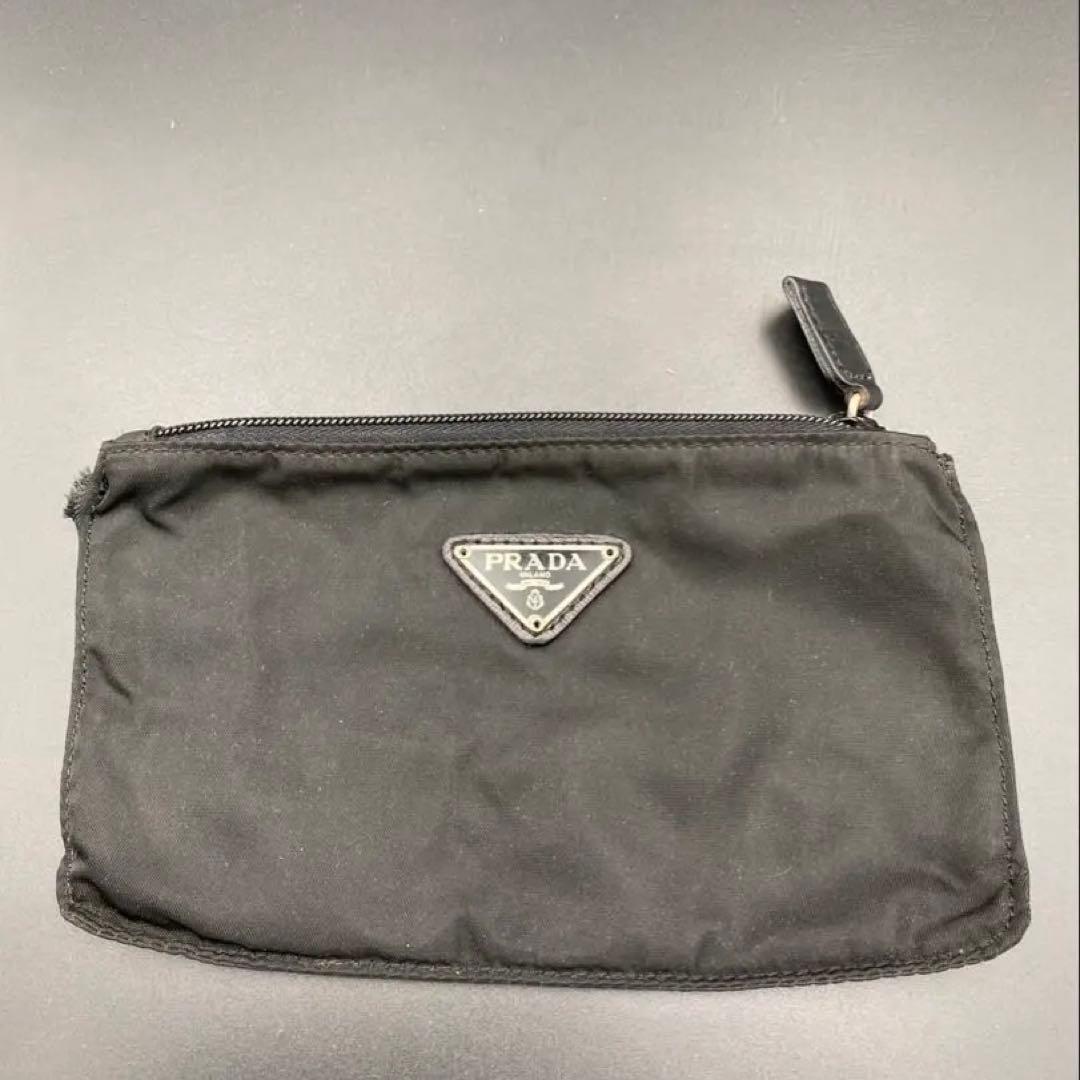 PRADA ナイロン ポーチ ブラック 三角ロゴ MADE IN ITALY - メルカリ