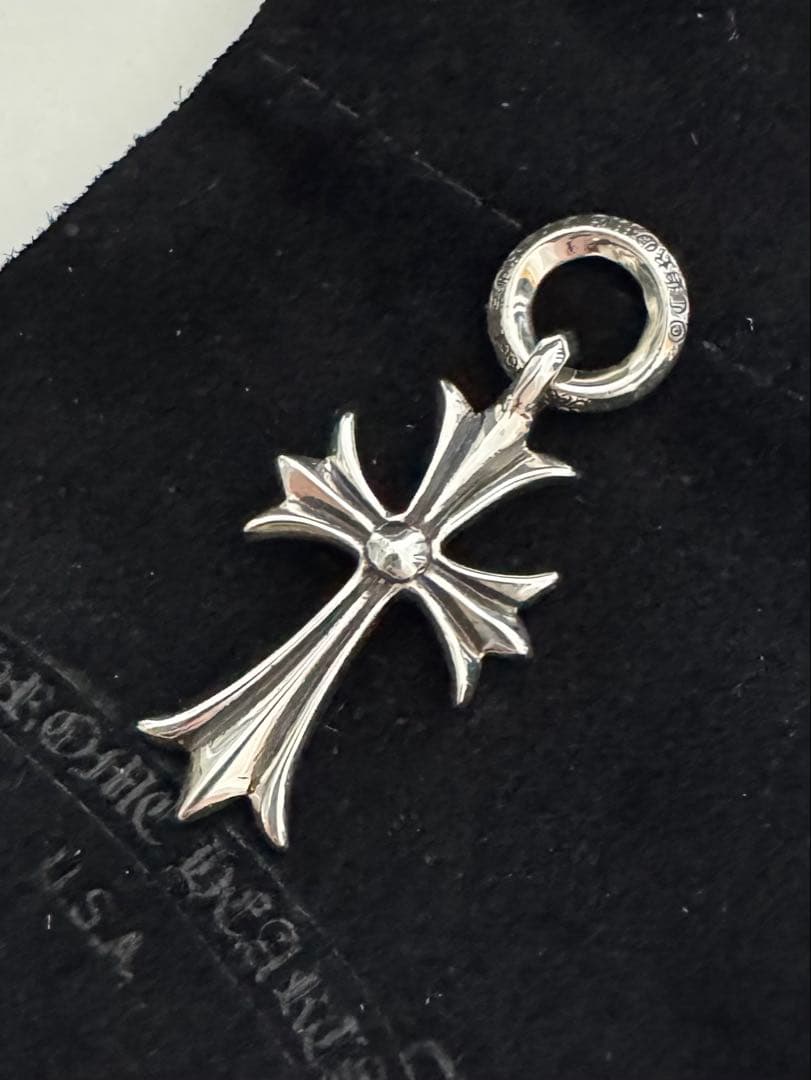 新品未使用/都内正規店購入 クロムハーツ タイニーCHクロスチャーム CHROME HEARTS（クロムハーツ） 【未使用】CHROME HEARTS 1ボール