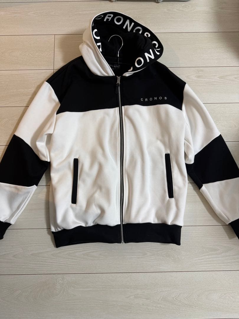 CRONOS ジップアップパーカー ホワイト/ブラック - メルカリ