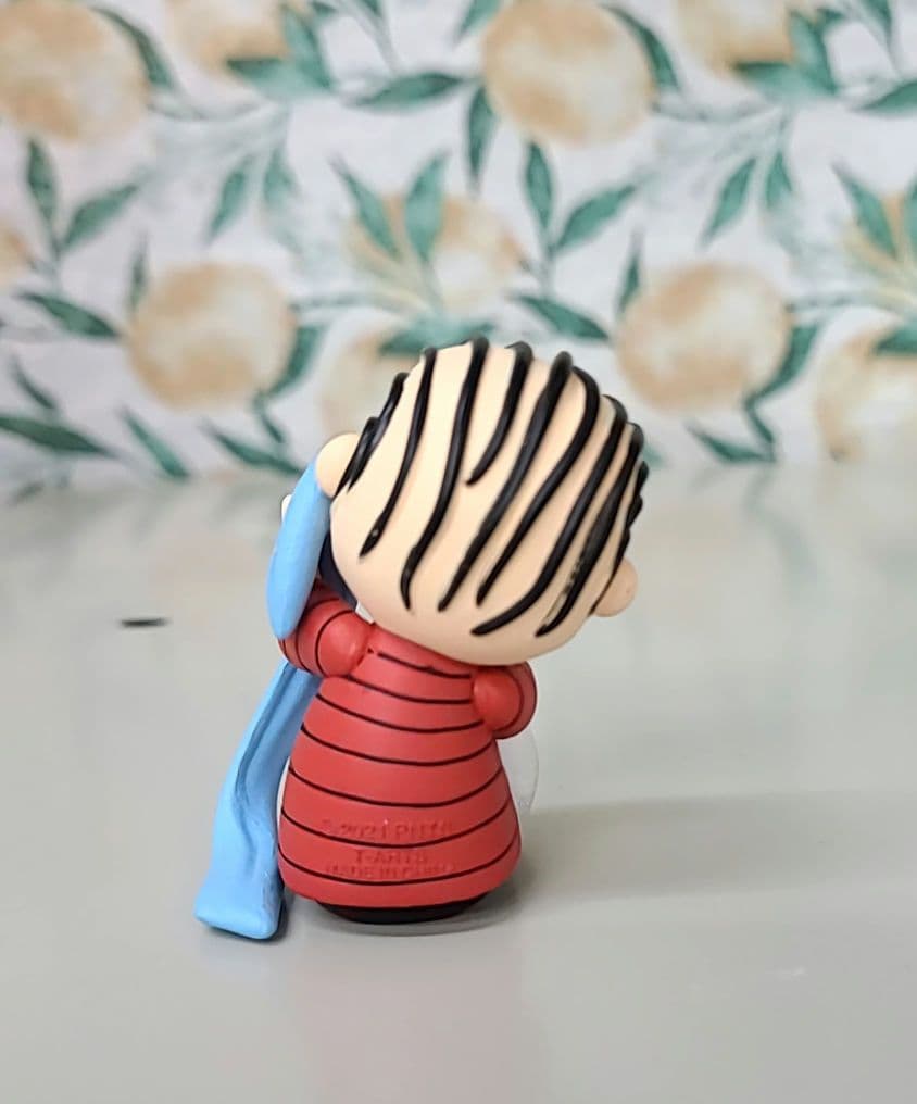 肩ズンFig. PEANUTS スヌーピー 【ライナス】 - メルカリ