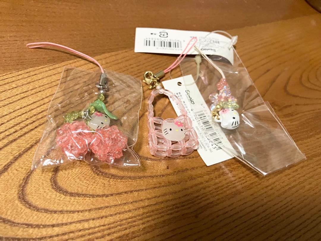 【超希少】ハローキティ　ビーズストラップ3点 ハローキティ ストラップ ご当地キティ ツイン シーサー 沖縄 限定