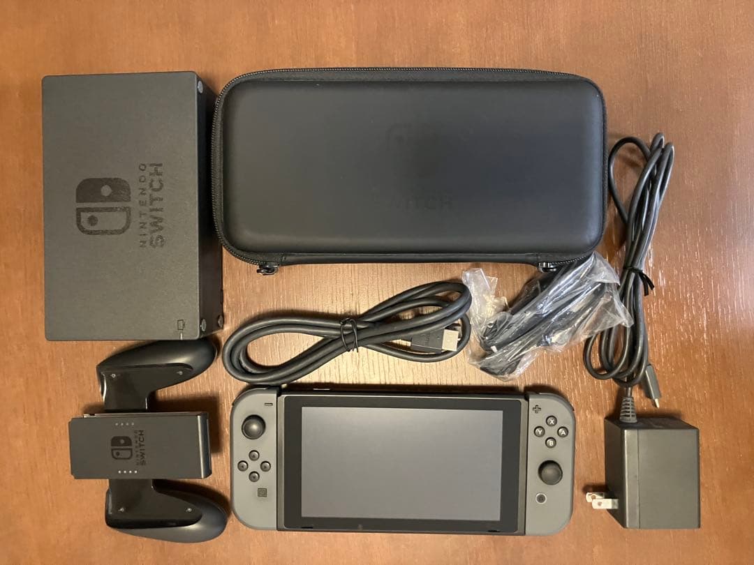 【訳あり】Nintendo Switch 本体 グレー 付属品あり スイッチ Amazon.co.jp: 【整備済み品】 Nintendo Switch グレー HAD-S-KAAAA