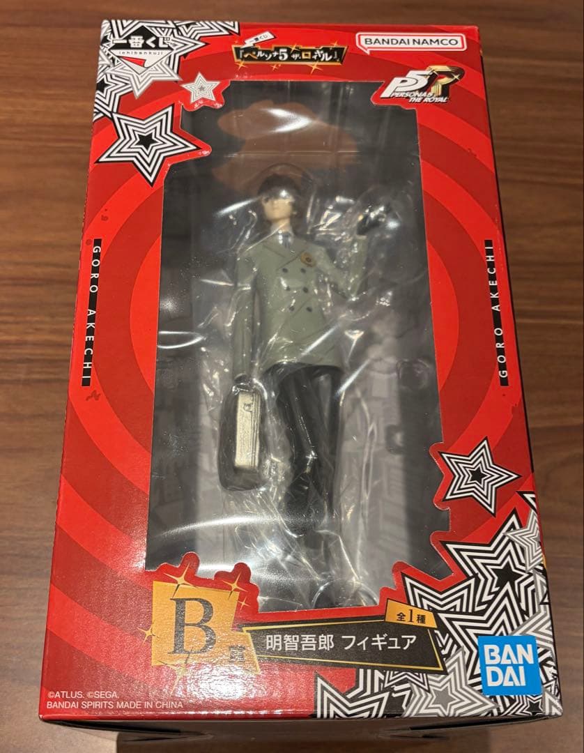 ペルソナ　明智　フィギュア ペルソナ5』明智吾郎が余裕を感じられる笑みを浮かべ、怪盗姿で
