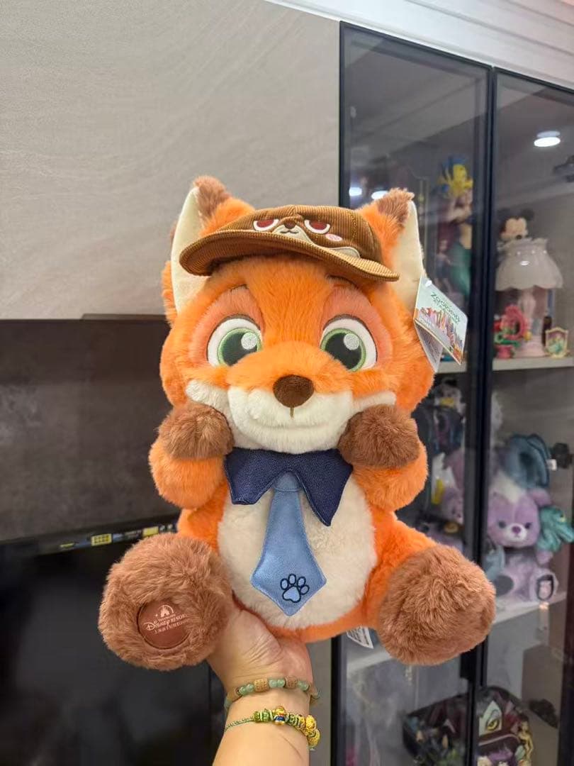 上海ディズニーランド正規品ズートピア ニックぬいぐるみ小さいな旅人シリーズ最新作 上海ディズニー 小さい旅人 ズートピア ニック ぬいぐるみ - メルカリ