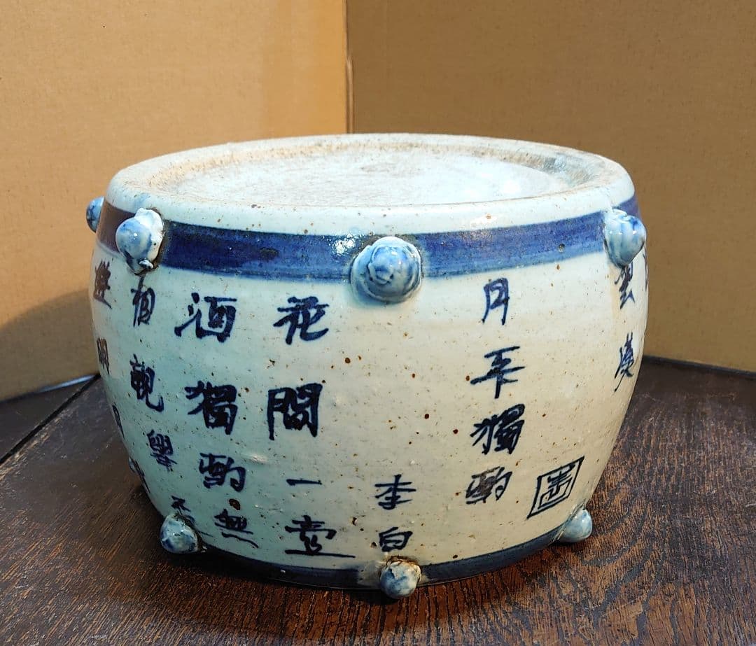 中国古美術・旧蔵粉彩陶磁器の花瓶・純銀の花飾り台座・置物・純手描き