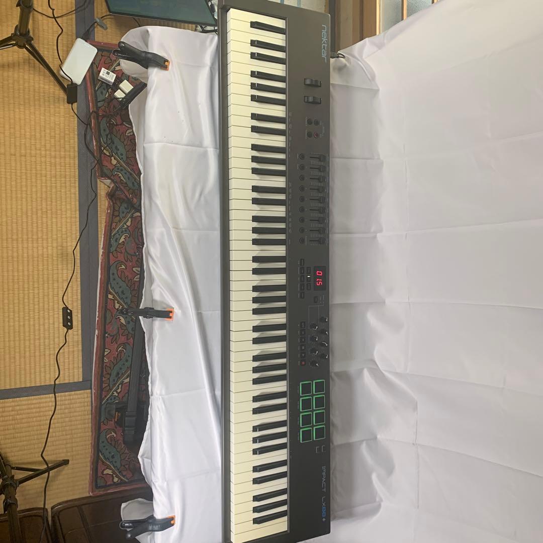 Nektar IMPACT LX88 MIDIキーボード Nektar Impact LX88 mk3 MIDI Controller Black | Guitar Center