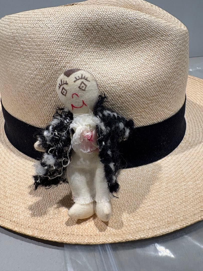 マルニ　ブローチ