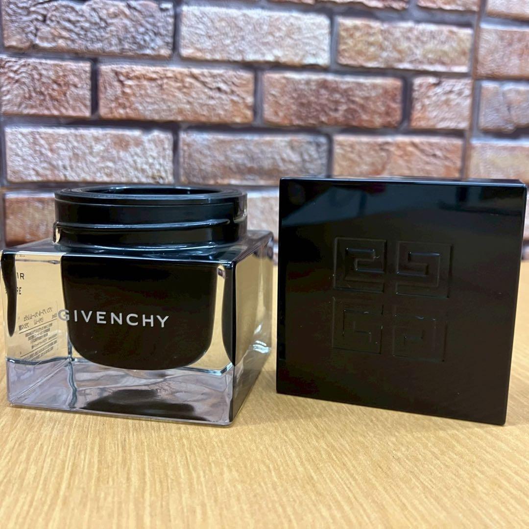 ☆ジバンシイ　ソワンノワール　クレームレジェ　50ml