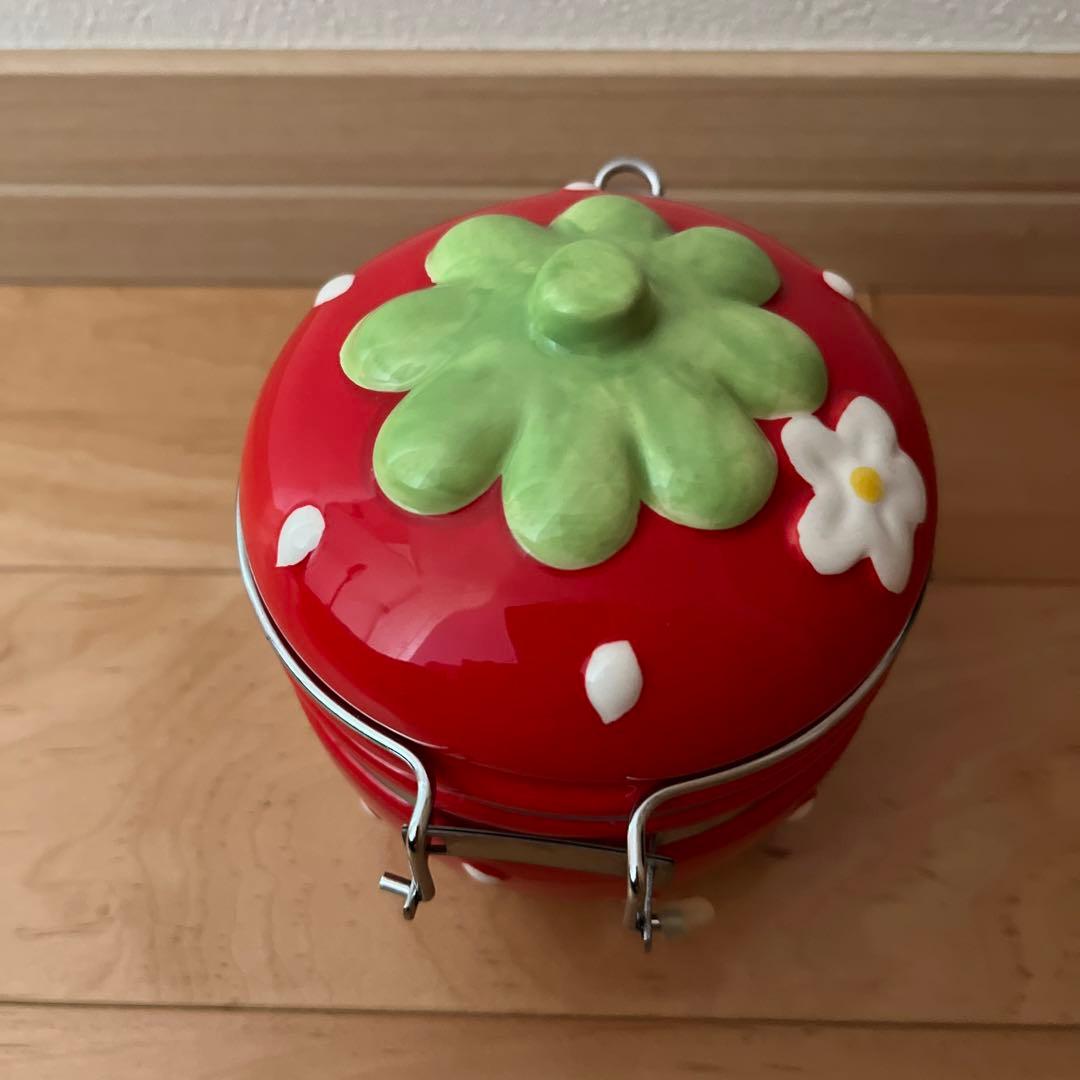 マザーガーデン いちご 苺 キャニスター 密閉容器 小物入れ 陶器