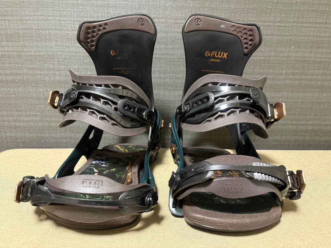 【シーズン前特別値下げ】Mサイズ FLUX DS LTD 20-21モデル