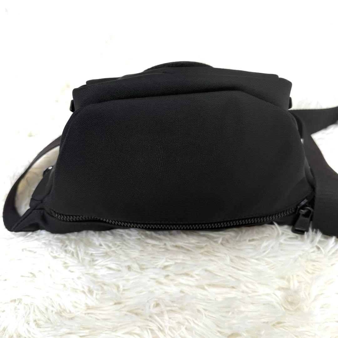 Kazuhiro505様✨MONCLER ボディバッグ ウエストポーチ - メルカリ