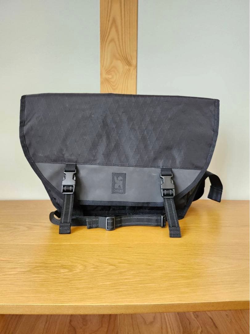 CHROME メッセンジャーバッグ ブラック　美品　15L CTZ 15L MESSENGER(シーティーゼット 15L メッセンジャー) | クローム