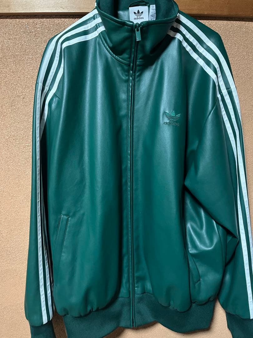 adidas フェイクレザートラックジャケット 2XL グリーン 窪塚 窪塚洋介さん着用】 新品タグ付き adidasフェイクレザートラック