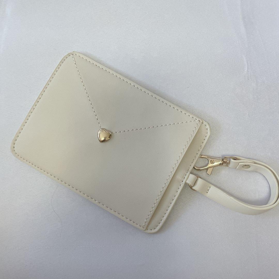 るぅとくん 6周年 缶バッジ 痛バッグ - メルカリ