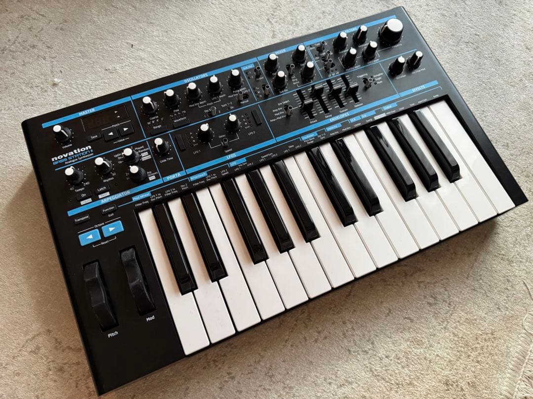 Novation Bass Station II アナログシンセサイザー