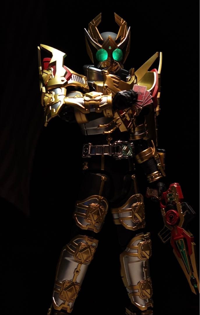 S.H.Figuarts 仮面ライダーギャレン キングフォーム真骨彫Ver発光版
