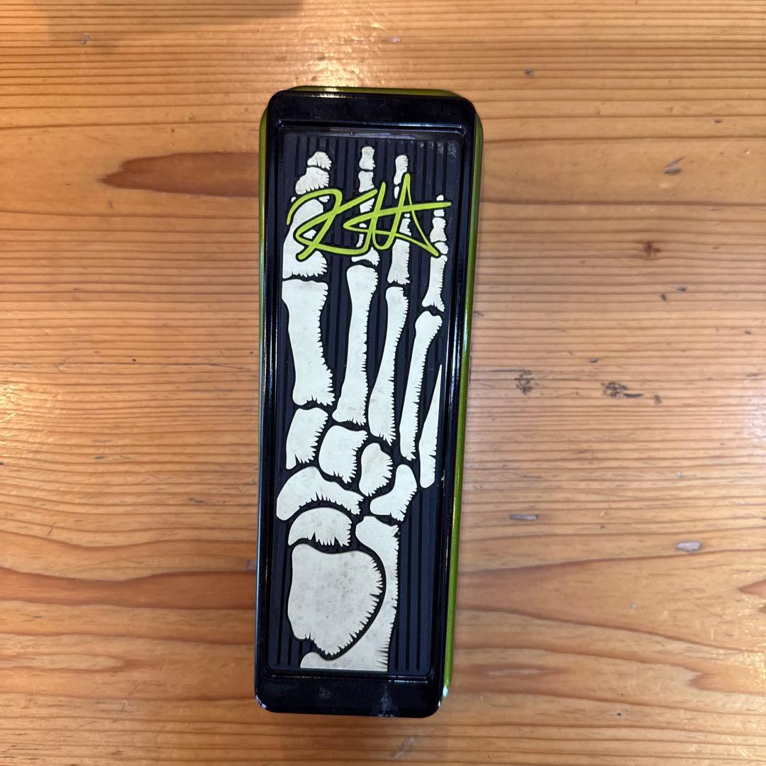 CRY BABYカーク・ハメットモデル Mick Ronson Cry Baby introduced: And a Dunlop Baby for Kirk