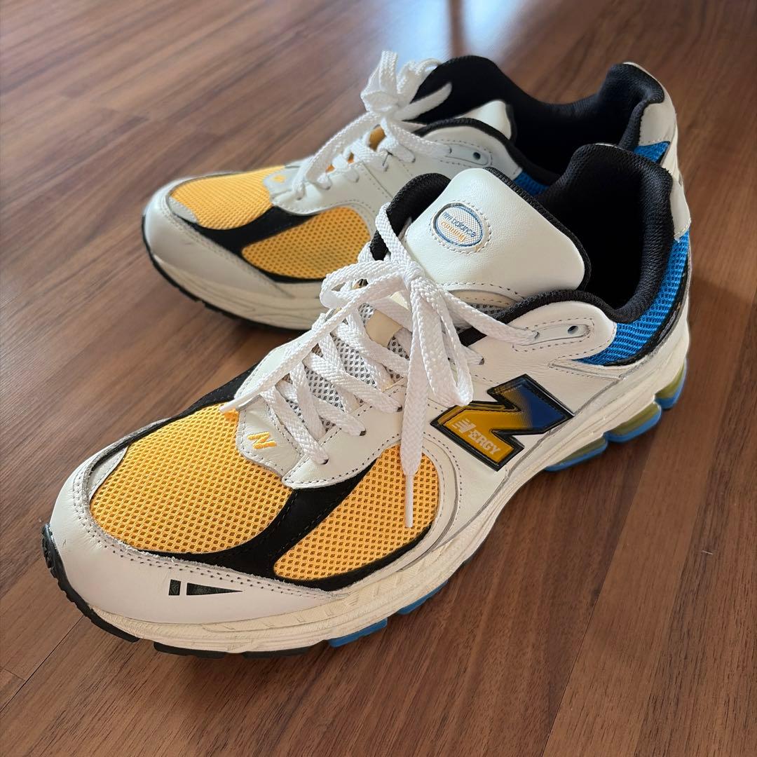 New Balance 2002R ホワイト/イエロー/ブルー