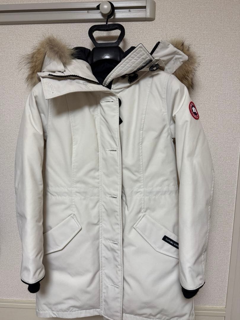 カナダグース ホワイト ダウンジャケット