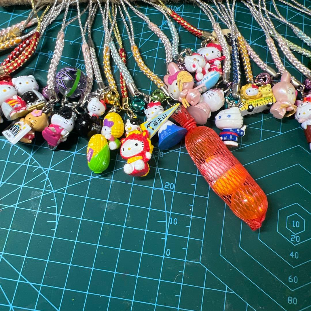 ご当地キティ　根付け　ストラップ　ハローキティ　まとめ売り