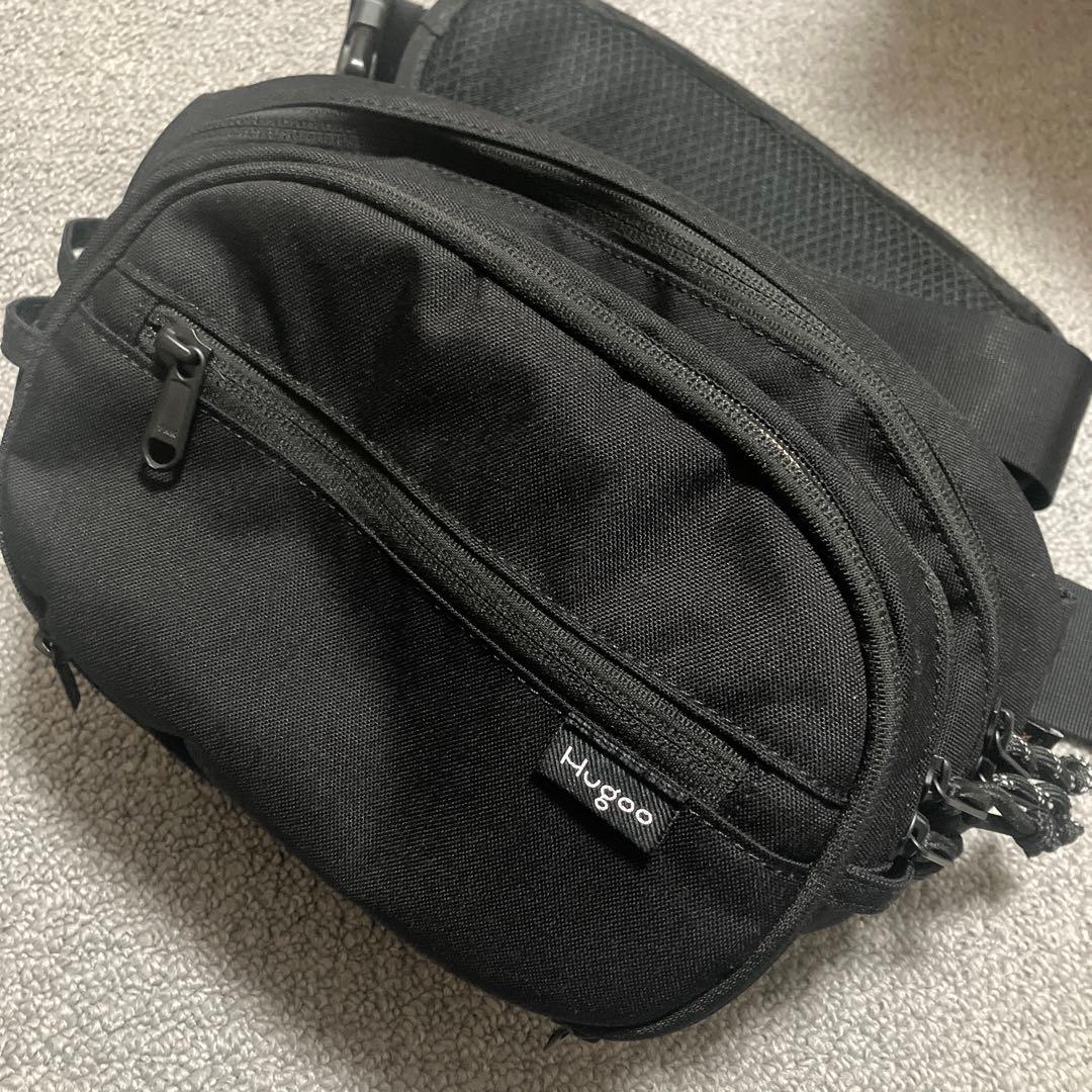 【Hugoo】新品未使用の巾着付き 美品 ハグー ヒップシート　ブラック