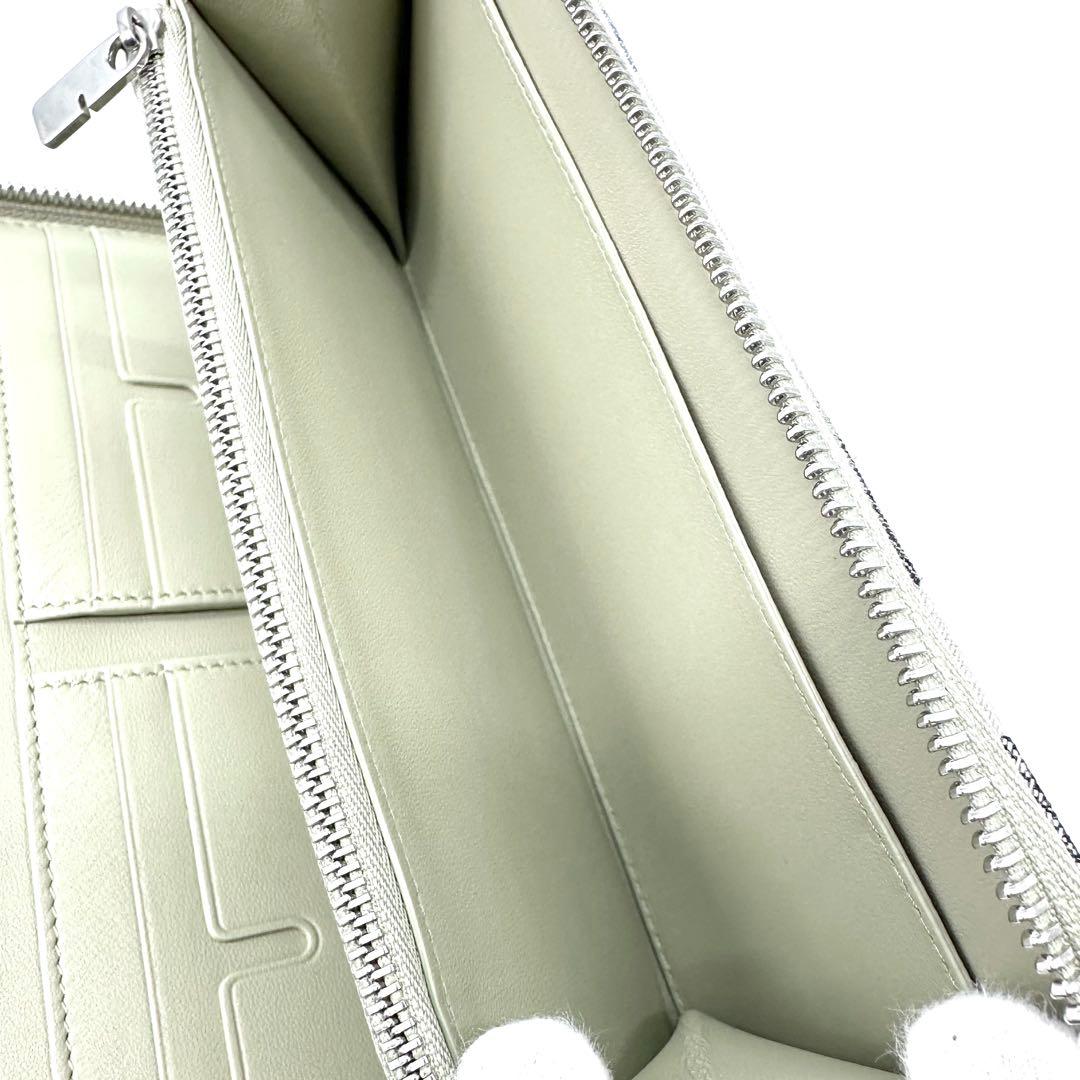 極美品✨BURBERRY 長財布 オーガナイザー ラウンドジップ メガチェック