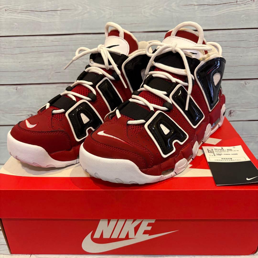 靴 Air More Uptempo Black and Varsity Red