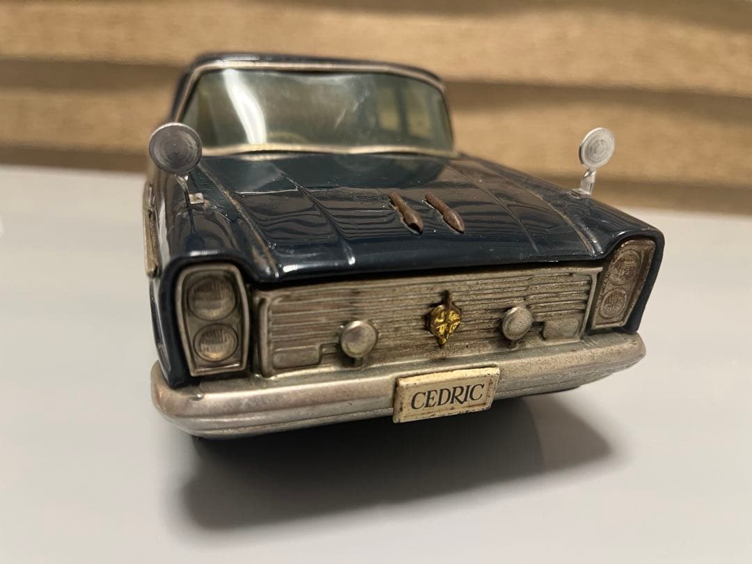 ブリキのセドリック 日産セドリックY34 cm Japan RJC 1999-2000 New Age Cedric. #日産