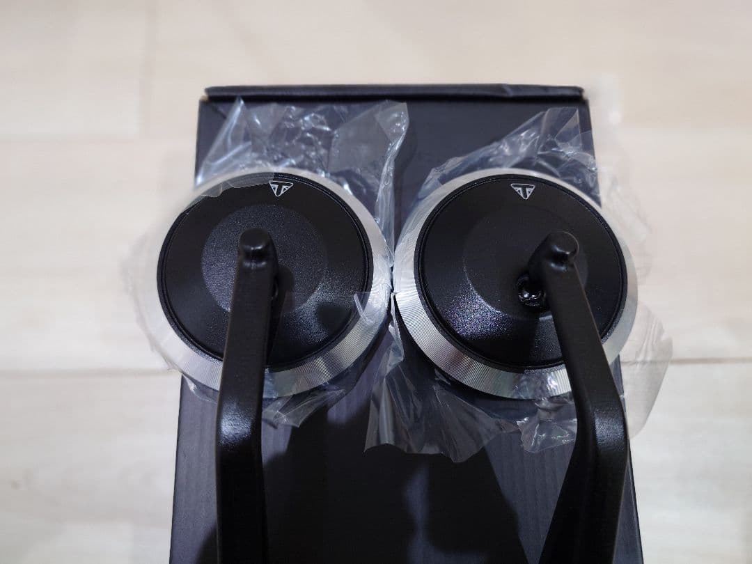 【開封のみ 新品】トライアンフ用 バーエンドミラー