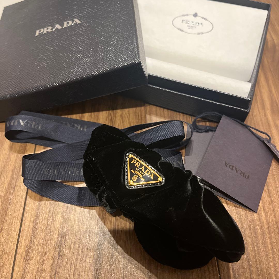 新品新作 PRADA ベロア シュシュ ヘアアクセサリー プラダ miumiu