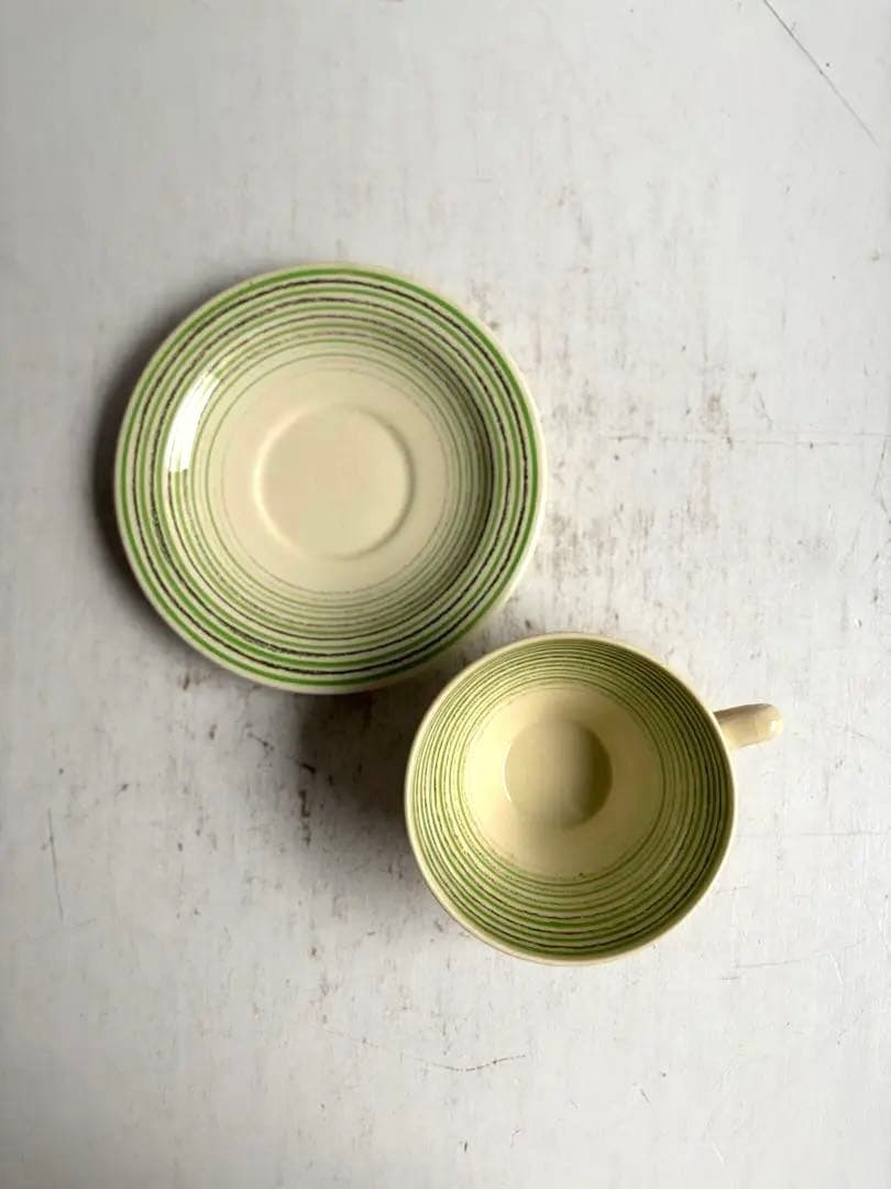 842 英国 アンティーク スージークーパー カップ&ソーサー クレヨン