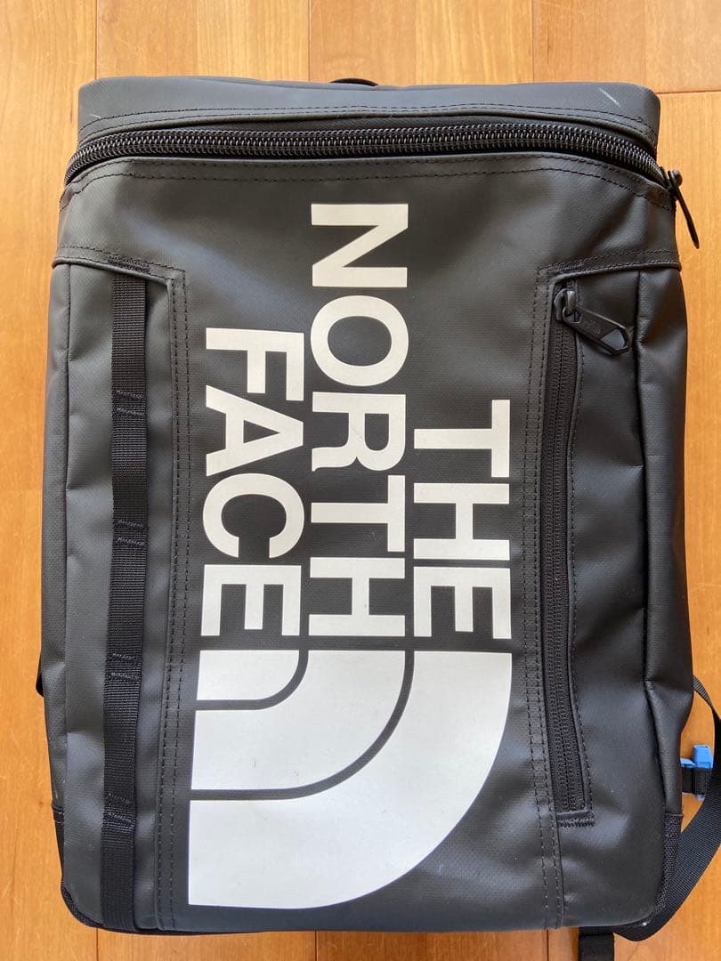 【THE NORTH FACEノースフェイス】ブラックリュック ヒューズボックス