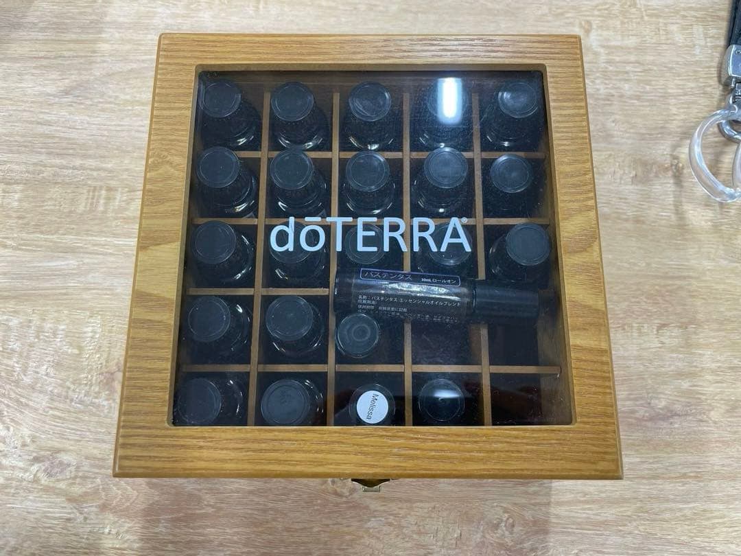 【中古】ドテラアロマオイルセット NH&S doTERRA ドテラ アロマオイル セット ケース付 - メルカリ