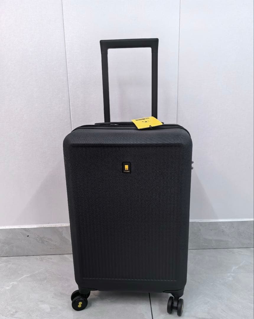 LEVEL8 ブラック ポリカーボネート スーツケース サイズ:S