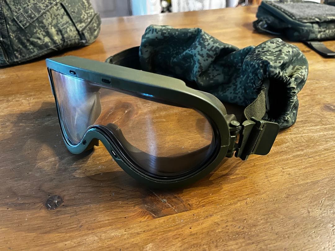 ロシア軍 6B50ゴーグル 収納ポーチ付き Amazon.co.jp: [KIRASA] ロシア軍 6B50 防弾ゴーグル 実物 : ホビー
