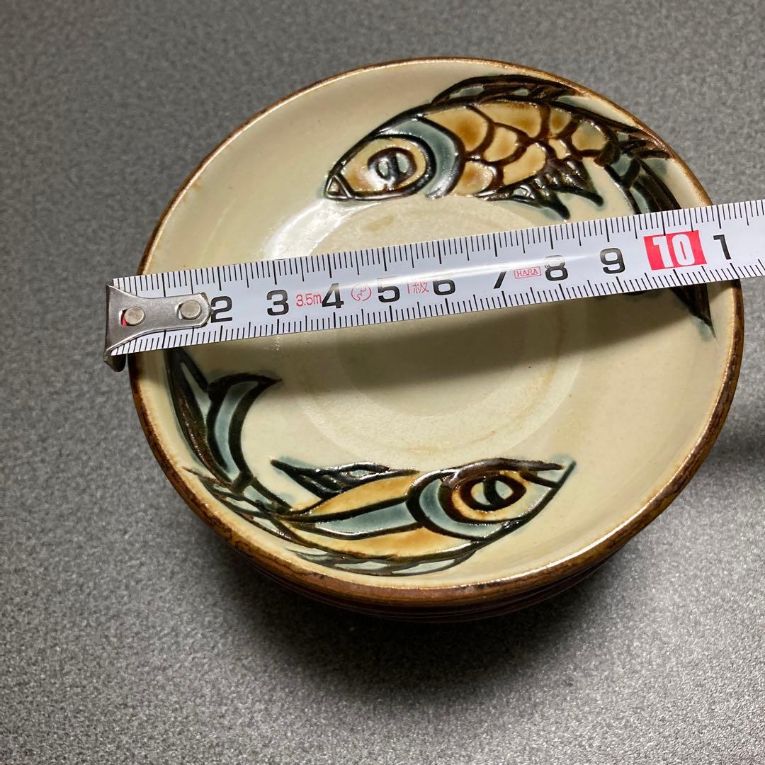 壺屋焼•やちむん•人間国宝•金城次郎•宮城須美子さん•魚紋皿 - メルカリ