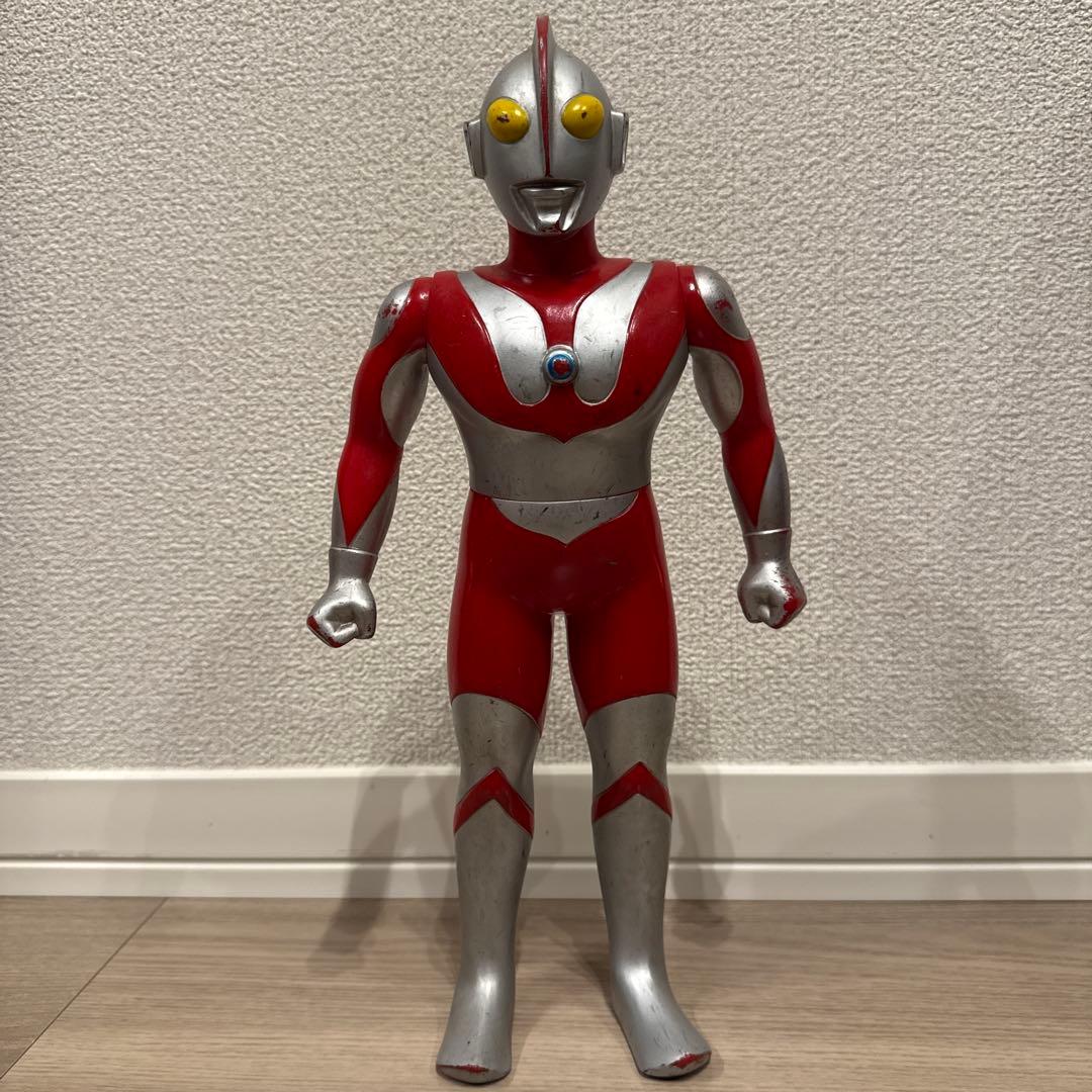 バンダイ　1984限定版ウルトラマン　ビッグソフビ　自立します。