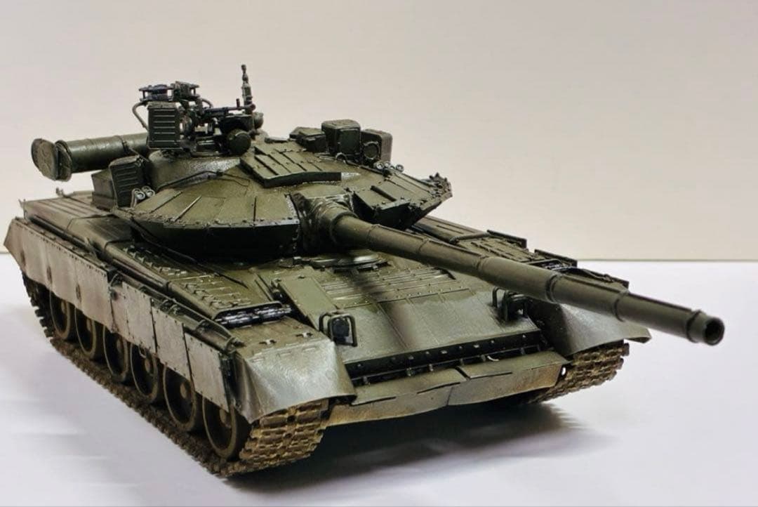 hysy　T-80BVM 海軍歩兵　完成品　戦車　模型　プラモデル