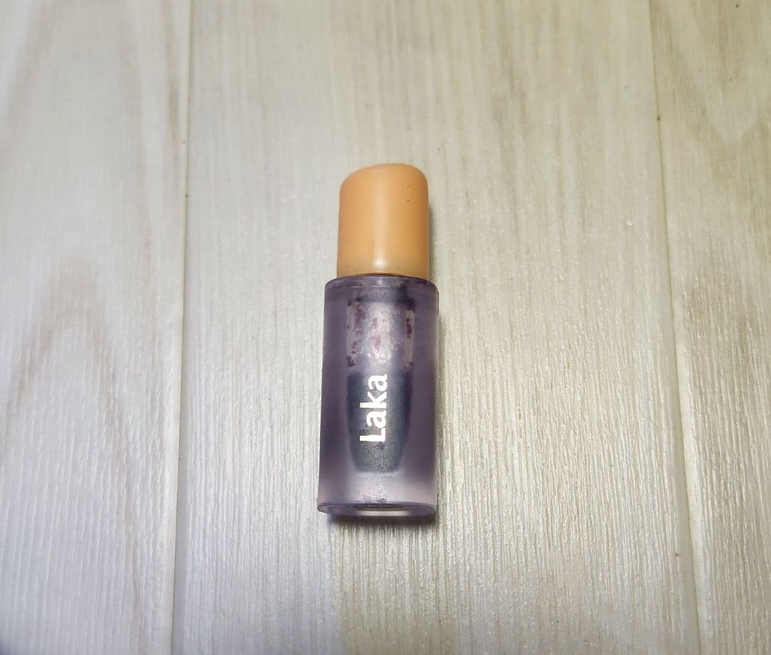 Laka 紫色 口紅 女の子が使ったリップ