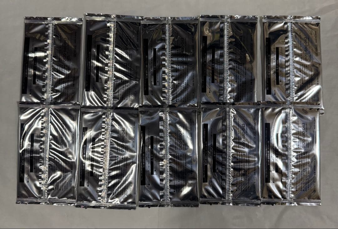 ブルーアーカイブ 9体 トレーディングカード未開封10枚 - メルカリ