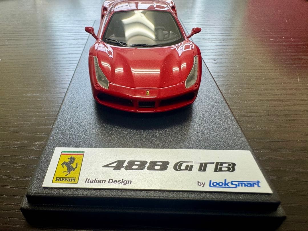 Ferrari 488 GTB ミニカー Looksmart 赤 1/43