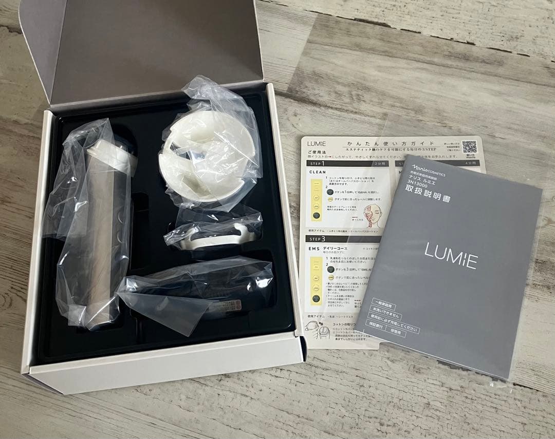 naris ナリス LUMIE ルミエ 美顔器 充電式家庭用美顔器 EMS